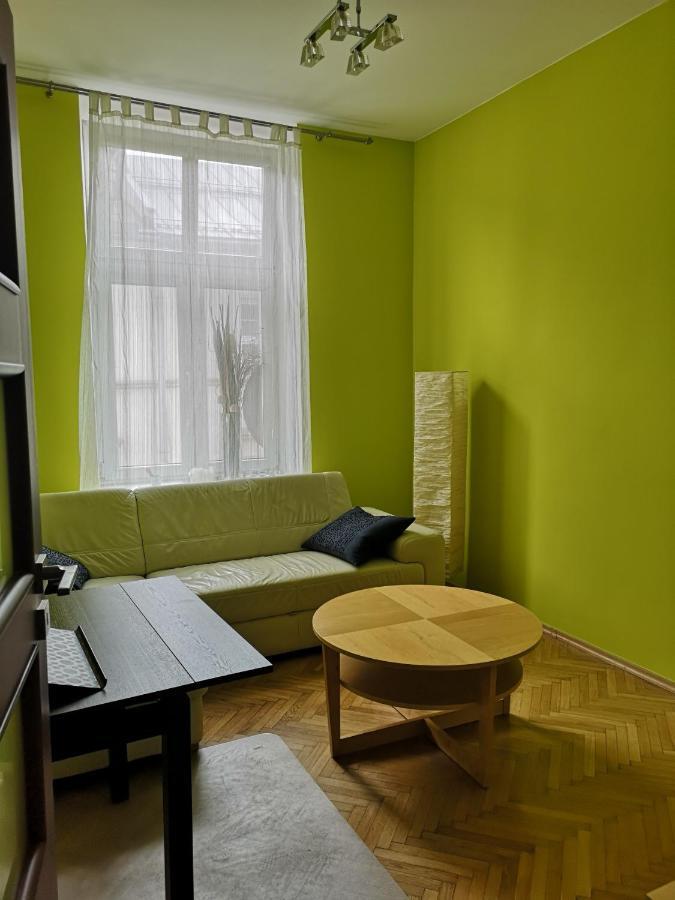 J2 Krakow Exterior photo
